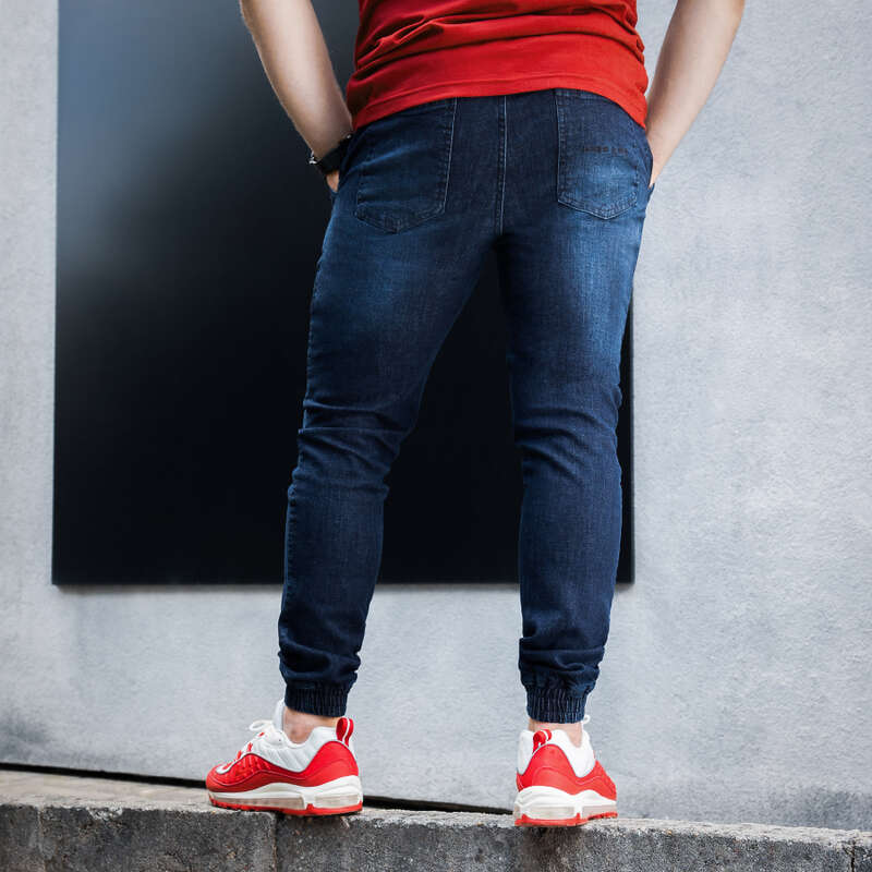 Popularne spodnie – joggery męskie
